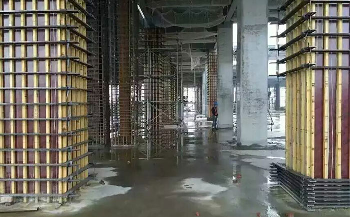 新型方柱扣工地施工及柱體脫模